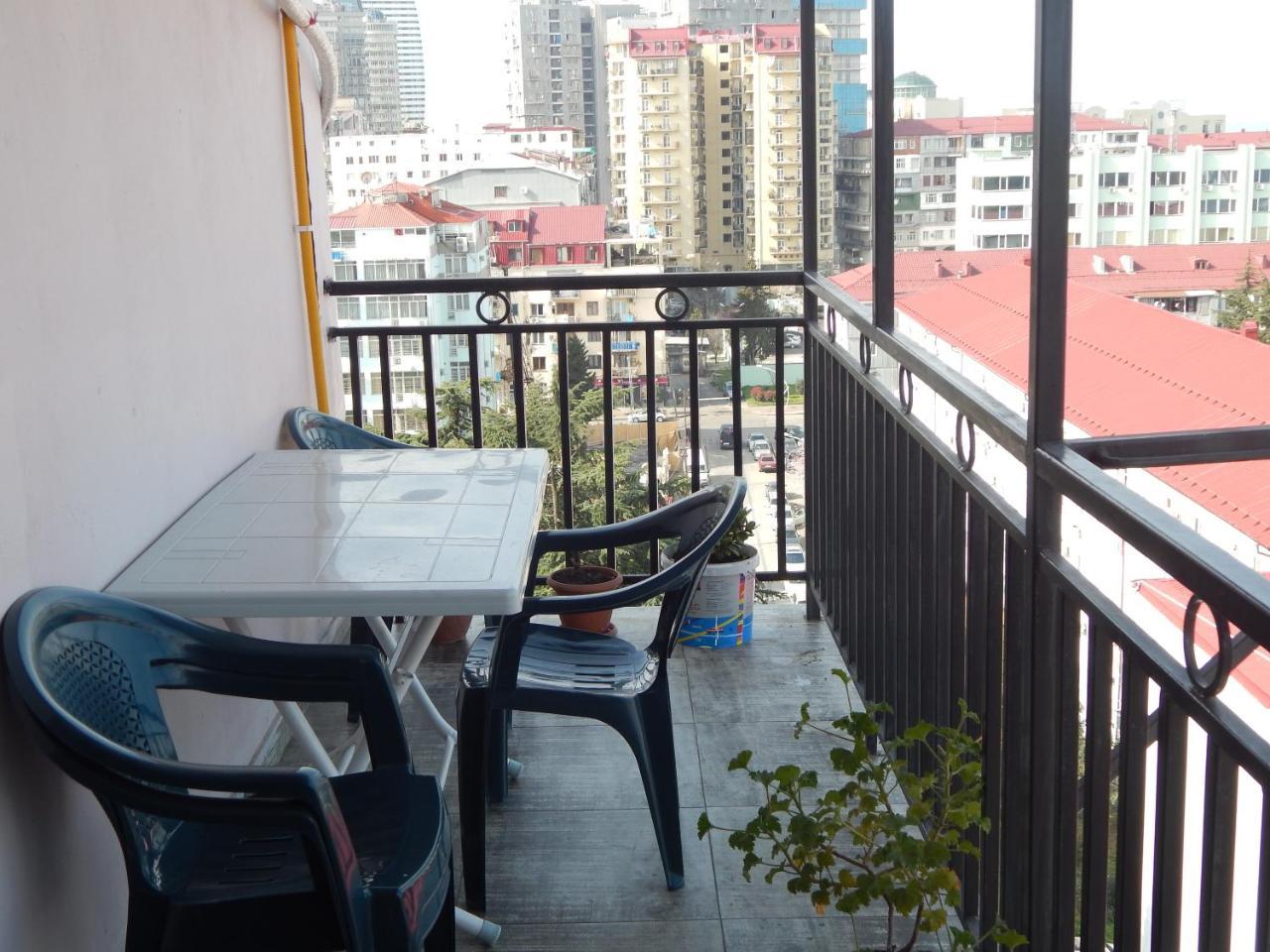 Appartement Apartament With Sea View à Batoumi Extérieur photo